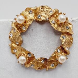 Vintage Gold Wreath Brooch w/ Rhinestones & Faux Pearls, 1.5", Missing 2 Stones